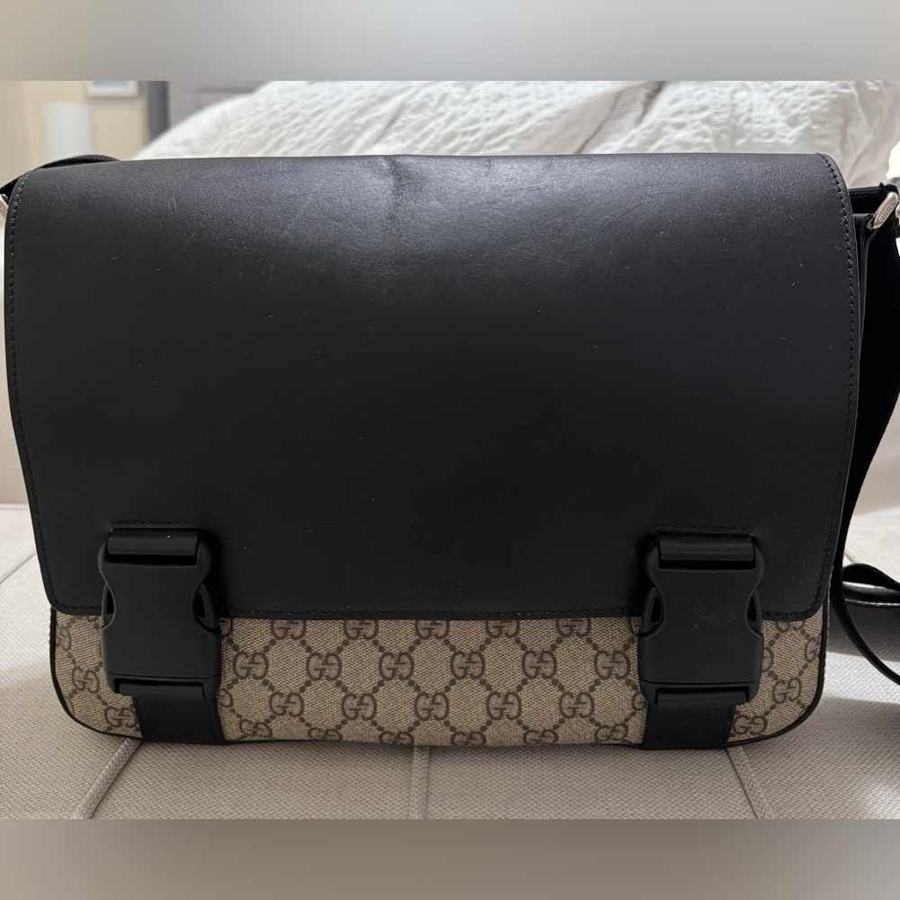 Gucci Messenger Flap
